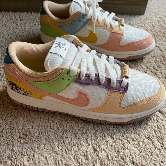 Nike Dunk Low SE Sun Club NWOB - Picture 3 of 9